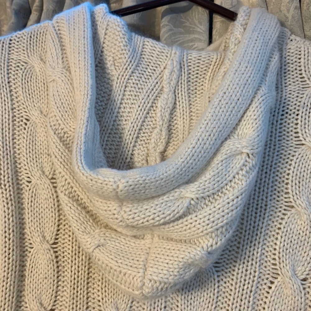 Inc International Top Sweater with a Hoodie - Picture 3 of 9